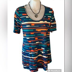 Lularoe Geometric Style NWT Perfect T in XS size 6-8